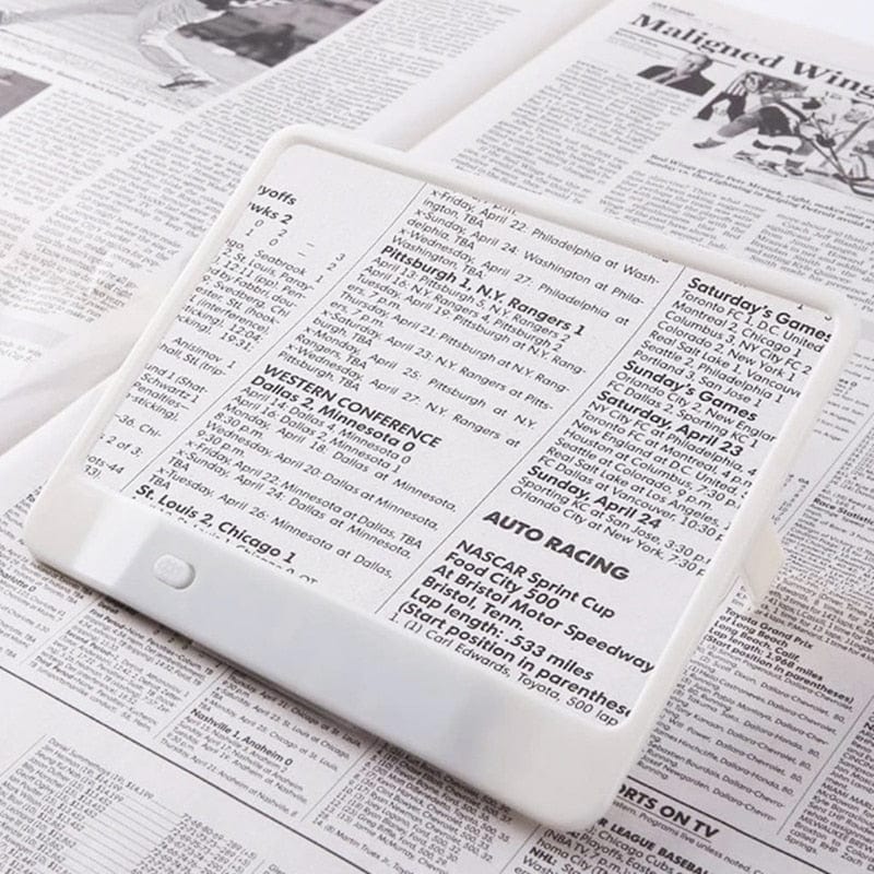 Grosse loupe pour lire